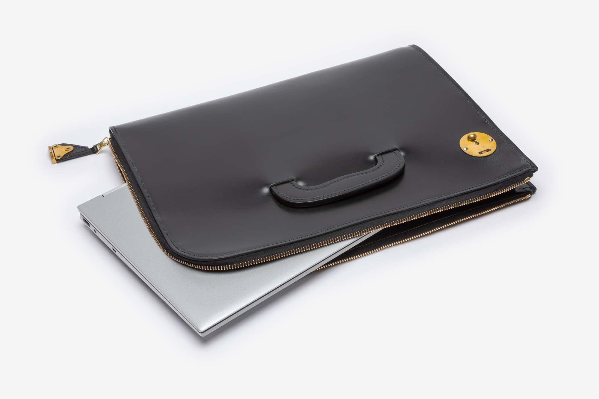 The Melbury folio in Black - handles down