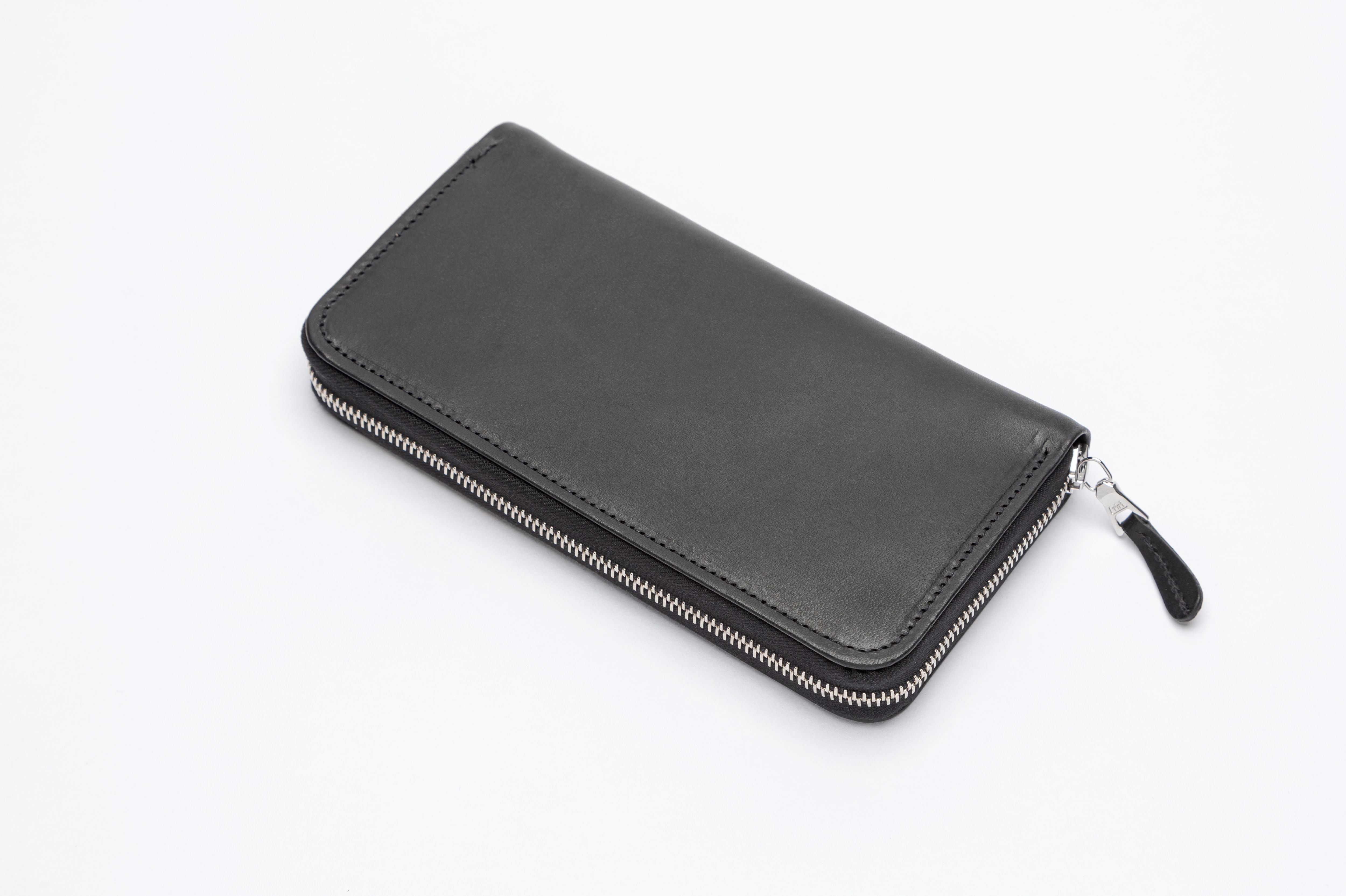 THE ASCOT ZIP ROUND LEATHER PURSE
