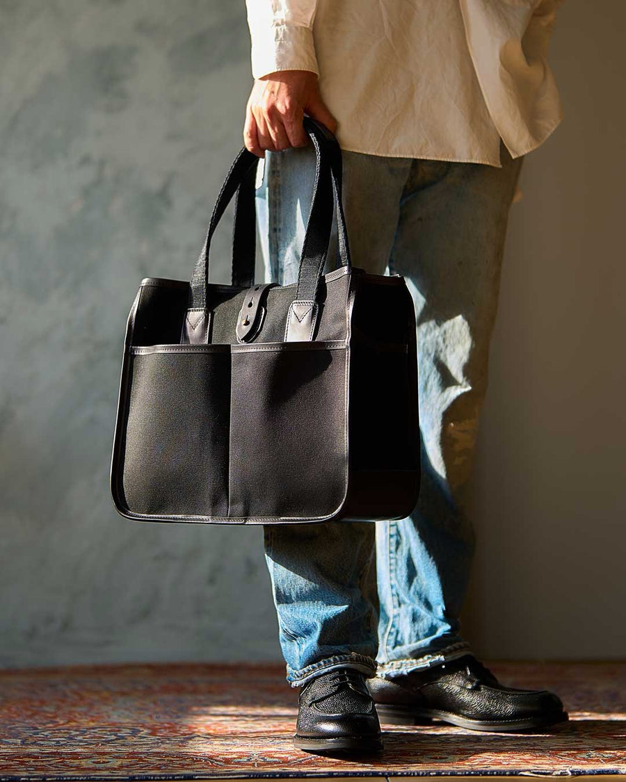 The Rannoch in black canvas, photographed by @frame_fukuoka