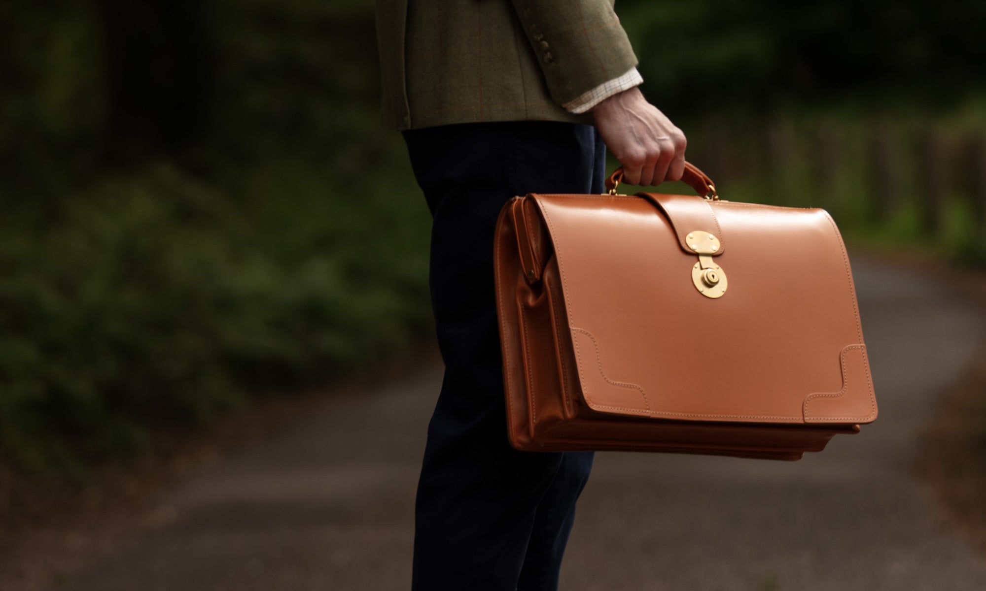 The Harvey bridle leather briefcase in Newton Tan