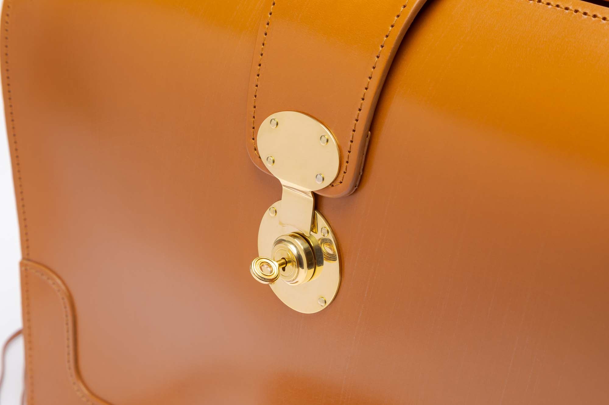 The Harvey briefcase in Newton Tan - detail