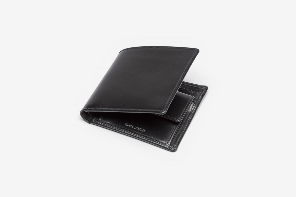 The Clarence wallet in Black