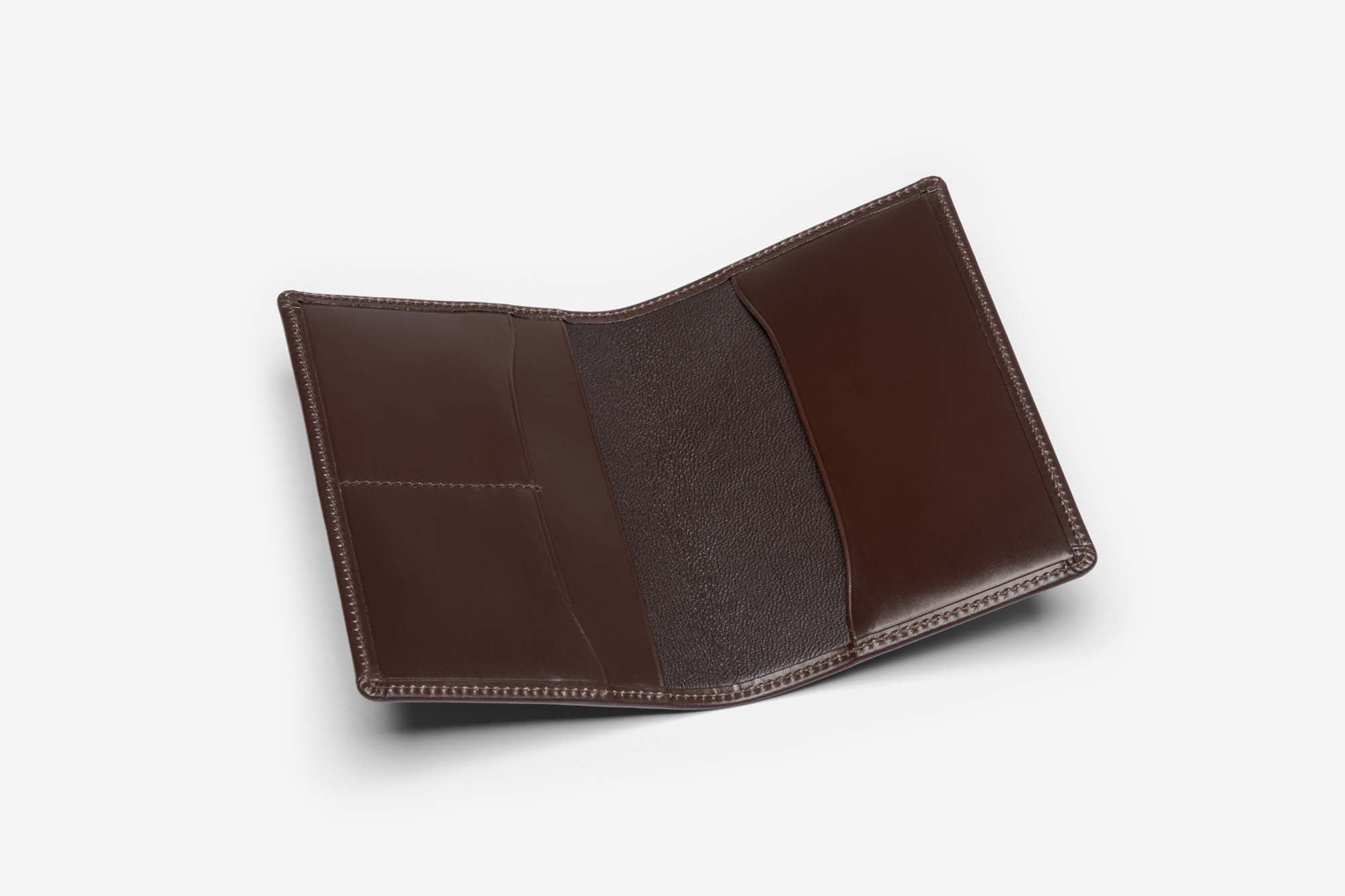 Beorma Passport Holder in Brown – open